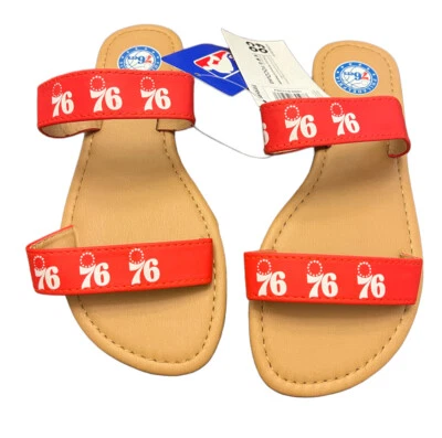 Sandalia Philadelphia 76ers FOCO Bronceada/Roja NBA Mujer Doble Correa Talla Pequeña (5/6) Foto 1 de 4