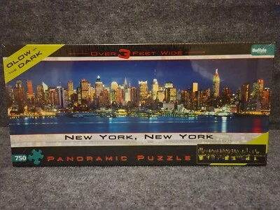 Glow In The Dark Panoramic 750 Piece Puzzle NEW YORK, NEW YORK - Image 1 of 4
