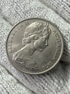 Australia 50 Cents 1976 Coin EF - Picture 1 of 2