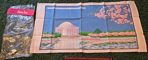 Vintage Linen Dish Towel of The Jefferson Memorial in Washington DC - Picture 1 of 7