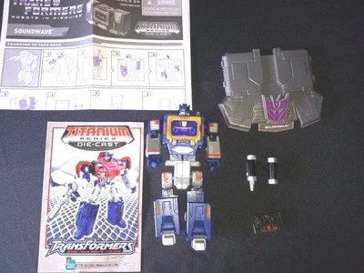 Transformers TITANIUM 6" Cybetron Heroes Decepticon Soundwave & Laserbeak - Image 1 of 3