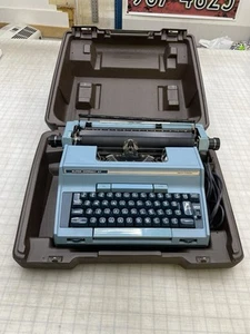 Vintage Rare, Color BLUE  Smith Corona Super Correct XT 8E  Typewriter & Case ✅ - Picture 1 of 24