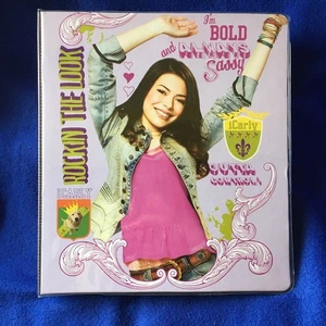 NEU iCarly 3-Ring Ordner Nickelodeon ~ Amanda Cosgrove ~ NEU ~ KOSTENLOSER VERSAND - Bild 1 von 46