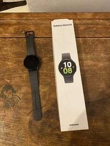 Samsung Galaxy Watch 5 SM-R915F - Zdjęcie 1 z 6