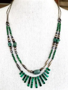 Collana Vintage Boho Malachite Ventaglio e Avventurina Verde Tono Argento Perline 2 Fili 23" - Foto 1 di 8