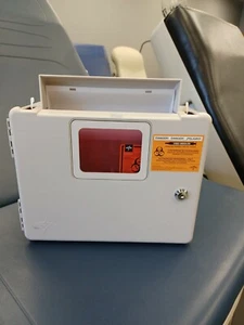 Medline needle dispenser with liner - Picture 1 of 3