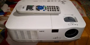Videoproiettore DLP proiettore - Foto 1 di 8