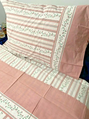 Juego de 3 sábanas sin hierro tamaño doble florales hechas en Indonesia Foto 1 de 4