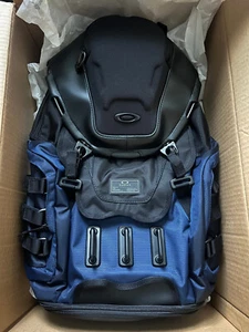 Oakley Kitchen Sink Backpack 34L - Blackout/Team Navy - Brand New - Picture 1 of 3