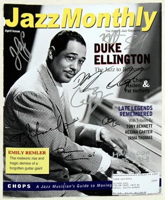 MAYBE HAPPY ENDING Elenco Completo Darren Criss Palco Assinado Usado Prop Magazine RBF - Imagem 1 de 4