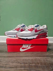 Talla 13 - Nike Air Max 90 Athletic Club - Rojo Universitario - Imagen 1 de 8