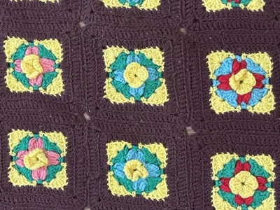 Manta cuadrada vintage floral 3D rosa primavera ganchillo abuela afgana marrón 56x82 Foto 1 de 4