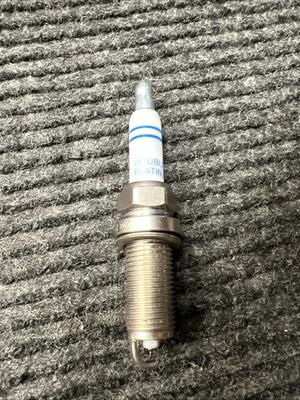 Bujía Bosch FR7NPP332 1 pieza para BMW X3 X5 Z4 528i 530i 328i xDrive 128i 323i Foto 1 de 4