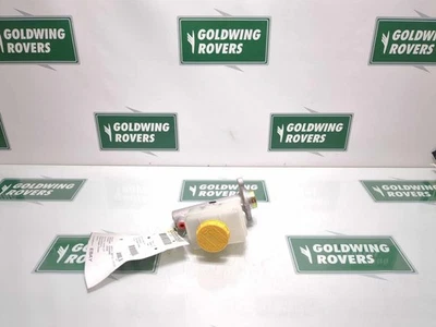 05 06 Saab SAAB 9-2X Brake Master Cylinder - Image 1 of 4