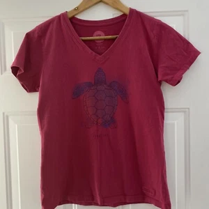 Life Is Good Women's Dark Pink Classic Fit Sea Turtle "Simplify" T-Shirt - XS - Picture 1 of 6