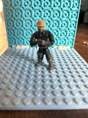 Figura Mega Construx hecha a medida Foto 1 de 3