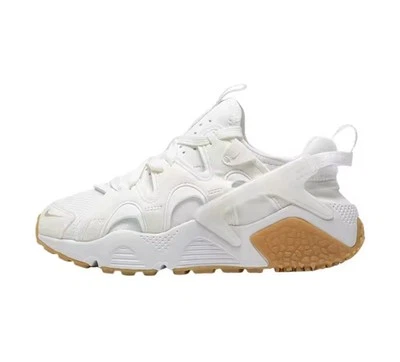 耐克 Air Huarache City 白色胶底运动鞋 — 第 1/4 张图片