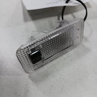 Lámpara de techo con luz domo Mazda CX-3 2016 2017 2018 Foto 1 de 4