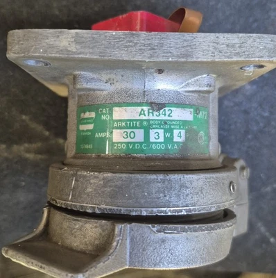 ArkTite AR342 Female Welding Receptacle - Image 1 of 2
