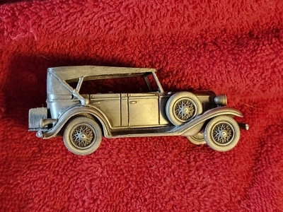 1932 Cadillac V-16 Sport Phaeton Danbury Mint Diecast Car - Image 1 of 4
