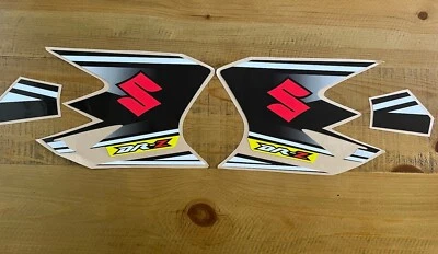 SUZUKI DR-Z 250 DRZ250 TANQUE DE COMBUSTIBLE CALCOMANÍAS GRÁFICOS PEGATINAS GRUESAS NUEVAS Foto 1 de 4