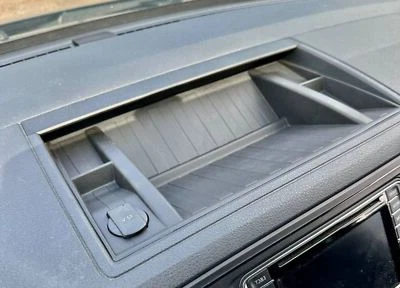 For VW T6 Silicone Rubber Top Dashboard Insert - Non-Slip, Durable Interior Acce - Bild 1 von 4