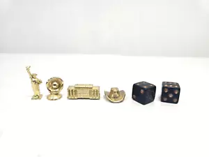 Monopoly Aquí y Ahora Edición 2015 Juego Fichas de Oro Movedores 4 Piezas y Dados - Imagen 1 de 3