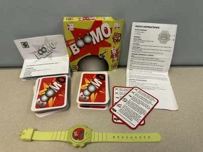 2002 UNO BOOMO W/ Watch, COMPLETE- Retired Game, Damaged Box - Image 1 of 4