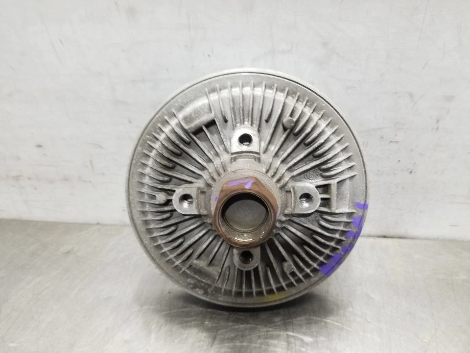98 1998 CHEVY TAHOE LT 5.7L FAN CLUTCH  - Image 1 of 4
