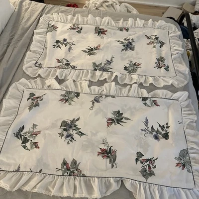 2-Wamsutta Blanco Verde Floral King Shams Volantes Rosas Encaje Shabby Cottage NUEVO Foto 1 de 4