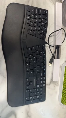Kensington  Ergonomic Wired Keyboard- Black - Image 1 of 2