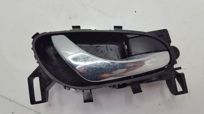 Manija interior de la puerta del pasajero delantero derecho Nissan Sentra 2016 Foto 1 de 4