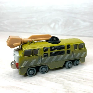 Thomas Train 2002 Learning Curve Take Along Die Cast Magnetic Diesel 10 w Claw - Picture 1 of 9