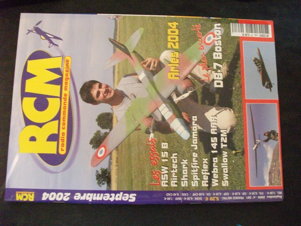 ** Revue RCM n°281 Plan encarté Ultra light Mania / Douglas DB-7 Boston - Image 1 of 1