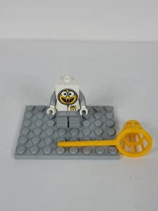 Lego SpongeBob SquarePants Astronaut SpongeBob Figure with Net - Picture 1 of 2