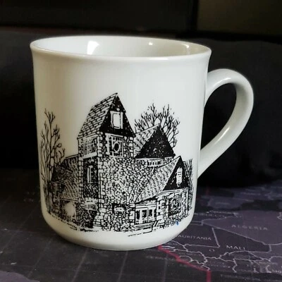 The Dewey Memorial Hall-Sheffield, Massachusetts-1887-1987-taza de café de cerámica Foto 1 de 4