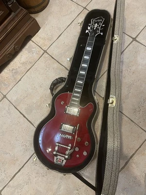 Guitarra eléctrica Hagstrom Super Swede Tremar con estuche Foto 1 de 3