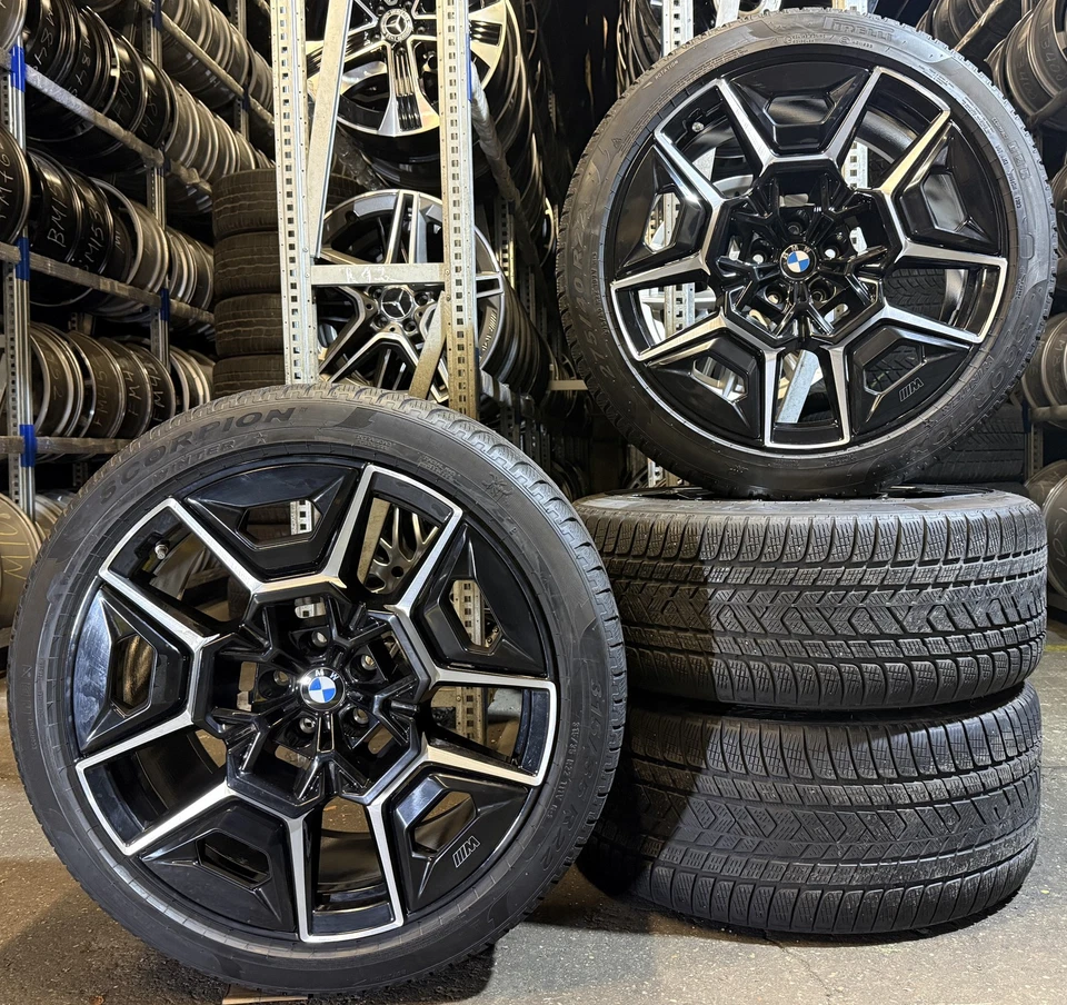 4x Orig BMW Winterräder Styling 922 M 275/40 R22 107V XM G09 1543987 3589 - Bild 1 von 3