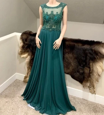 Vestido de noche de gasa bordado de encaje y exquisito con cuentas y perlas de cristal Foto 1 de 4