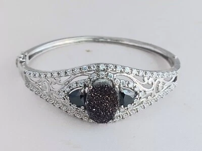 Brazalete Brazalete Karis Platino Vinculado Púrpura Amatista Clustert & CZs Elegante con Bisagras Foto 1 de 4