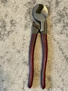 Klein Tools 63225 High Leverage Cable Cutters, 9 in Red, Made in USA - Picture 1 of 6