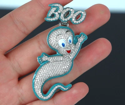 Colgante de oro blanco de 10 k con pavé de diamantes Casper The Ghost Boo esmalte verde azulado $12,500 Foto 1 de 4