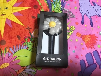 G Dragon ❤️‍🔥 Lightstick Keyring Daisy  🌼 Mini Light Stick Südkorea 2025 - Image 1 of 4