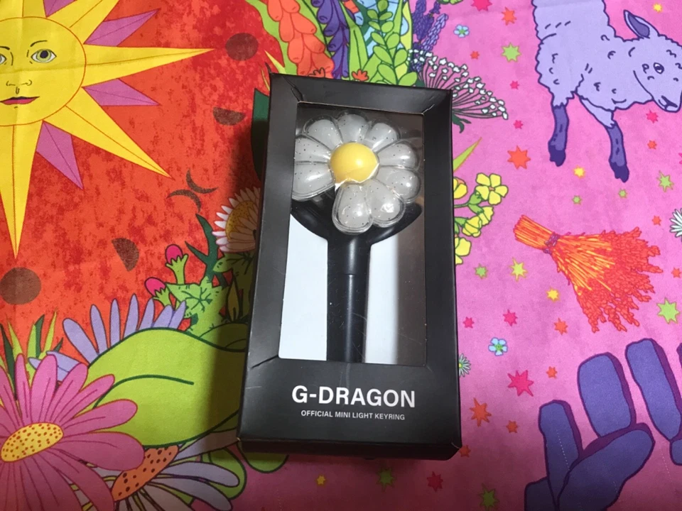 G Dragon ❤️‍🔥 Lightstick Keyring Daisy  🌼 Mini Light Stick Südkorea 2025 - Image 1 of 4