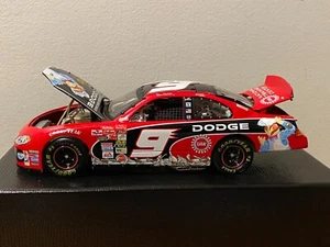 Bill Elliot #9 Dodge Muppets 25th 2002 Intrepid Maßstab 1:24 Elite #608/804 - Bild 1 von 23