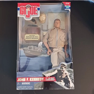 Hasbro GI Joe John F. Kennedy PT 109 2000 Boat Commander 12"" figura sellada en caja Foto 1 de 4