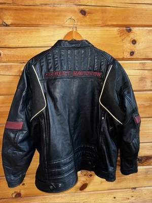Chaqueta de motociclismo Harley Davidson de cuero negra para hombre 3XL pesada usada en excelente estado Foto 1 de 4