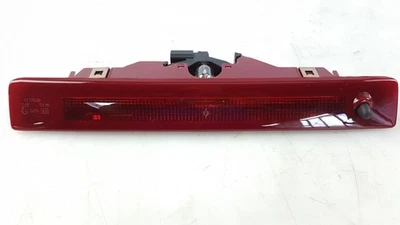 Luz de freno original RENAULT Twingo II 8200387890 - Imagen 1 de 4
