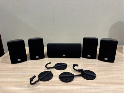 Sistema de altavoces de cine en casa JBL 135 135SISAT 135SICEN 5 canales de sonido envolvente Foto 1 de 4