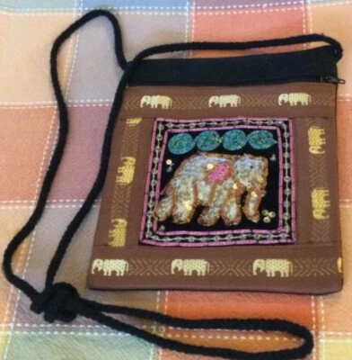 Square Boho Pouch Puffy Elephant w/Sequins Black Cord Strap  Foto 1 de 4